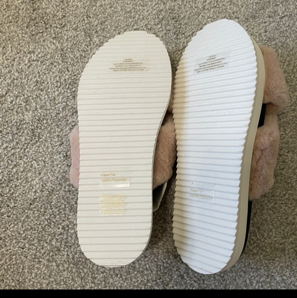 Karl Lagerfeld Faux Fur Slingback Slides - Picture 2 of 4